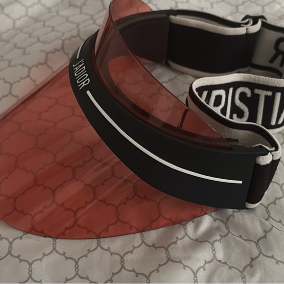 Visor - Picture 2 of 2